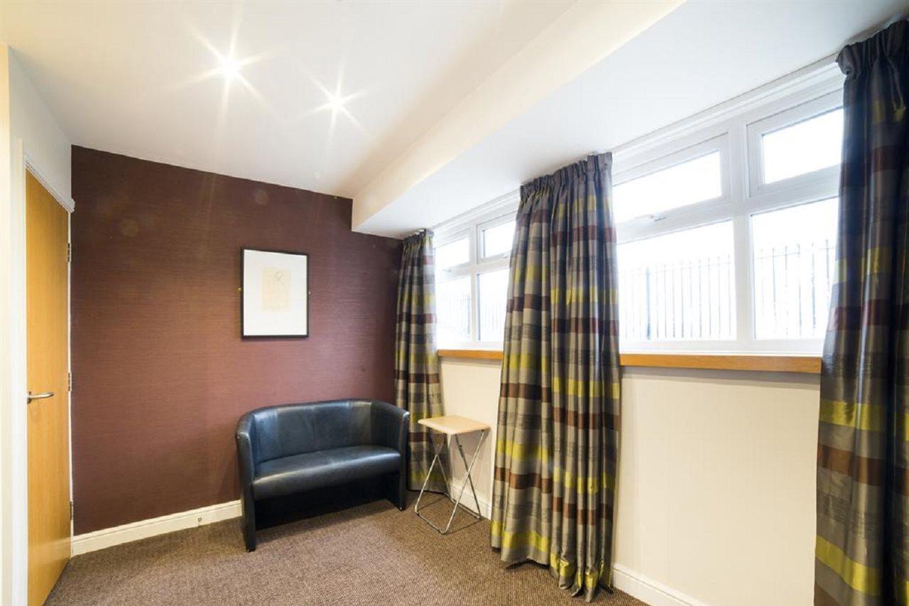 Oyo Imperial Hotel Barrow-in-Furness Екстериор снимка