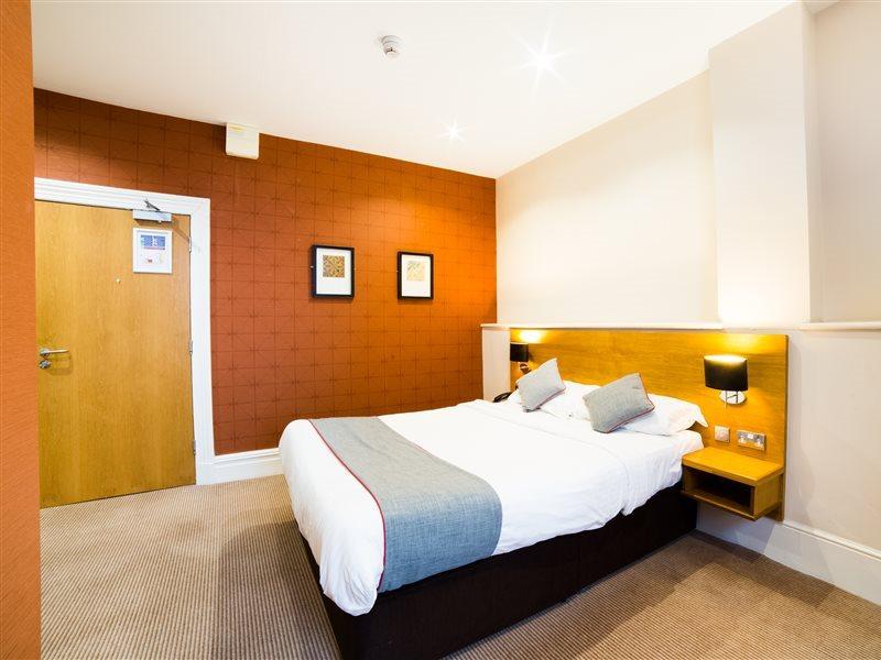 Oyo Imperial Hotel Barrow-in-Furness Екстериор снимка