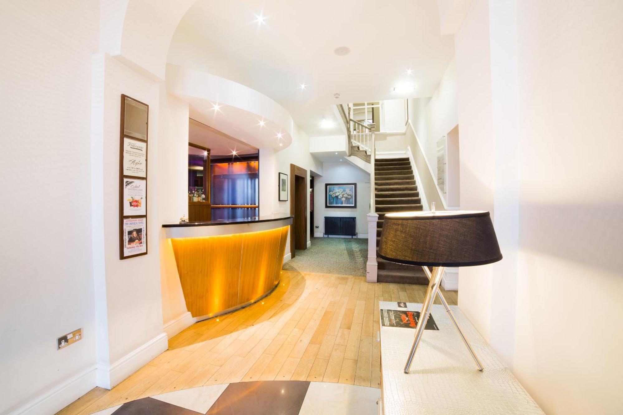 Oyo Imperial Hotel Barrow-in-Furness Екстериор снимка