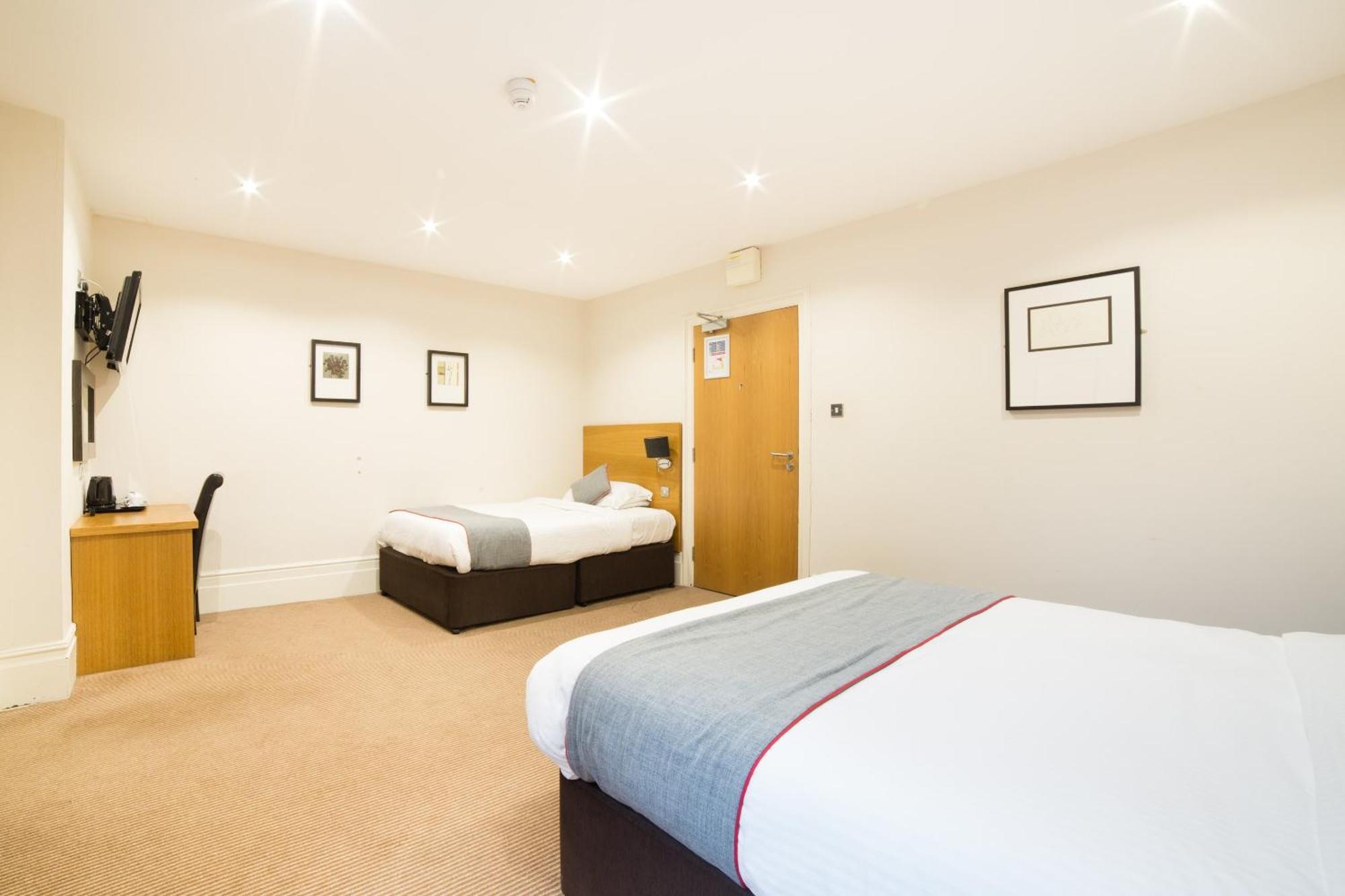 Oyo Imperial Hotel Barrow-in-Furness Екстериор снимка