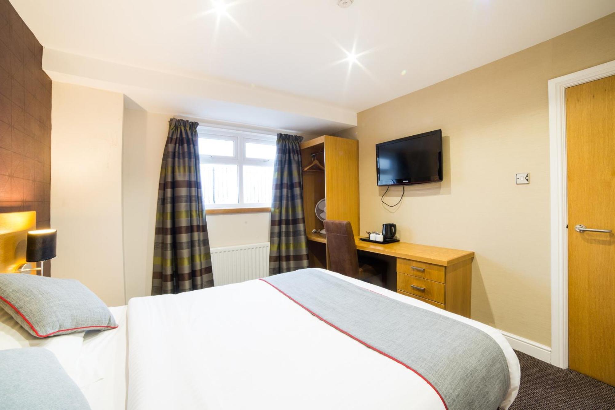 Oyo Imperial Hotel Barrow-in-Furness Екстериор снимка