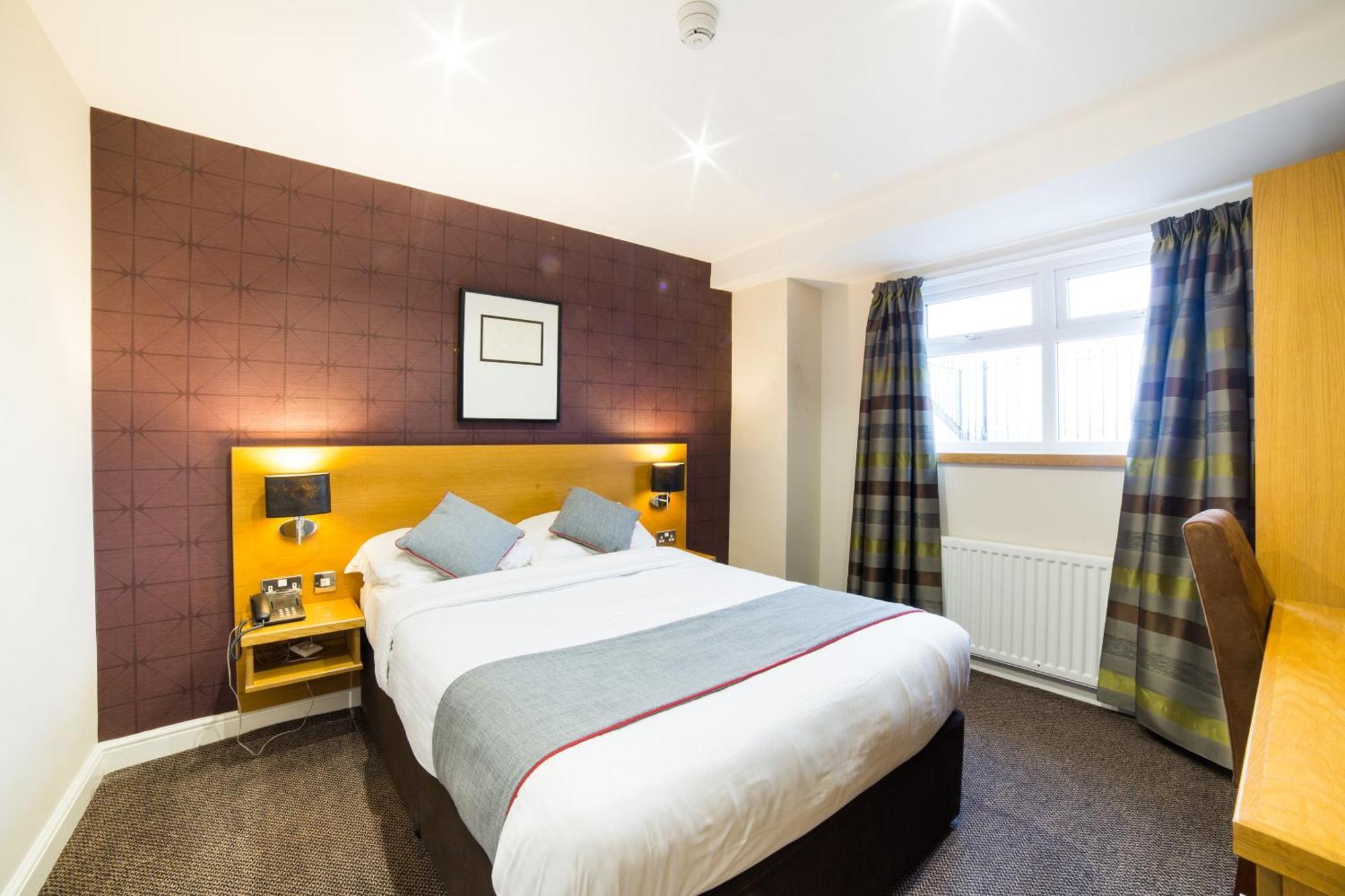 Oyo Imperial Hotel Barrow-in-Furness Екстериор снимка