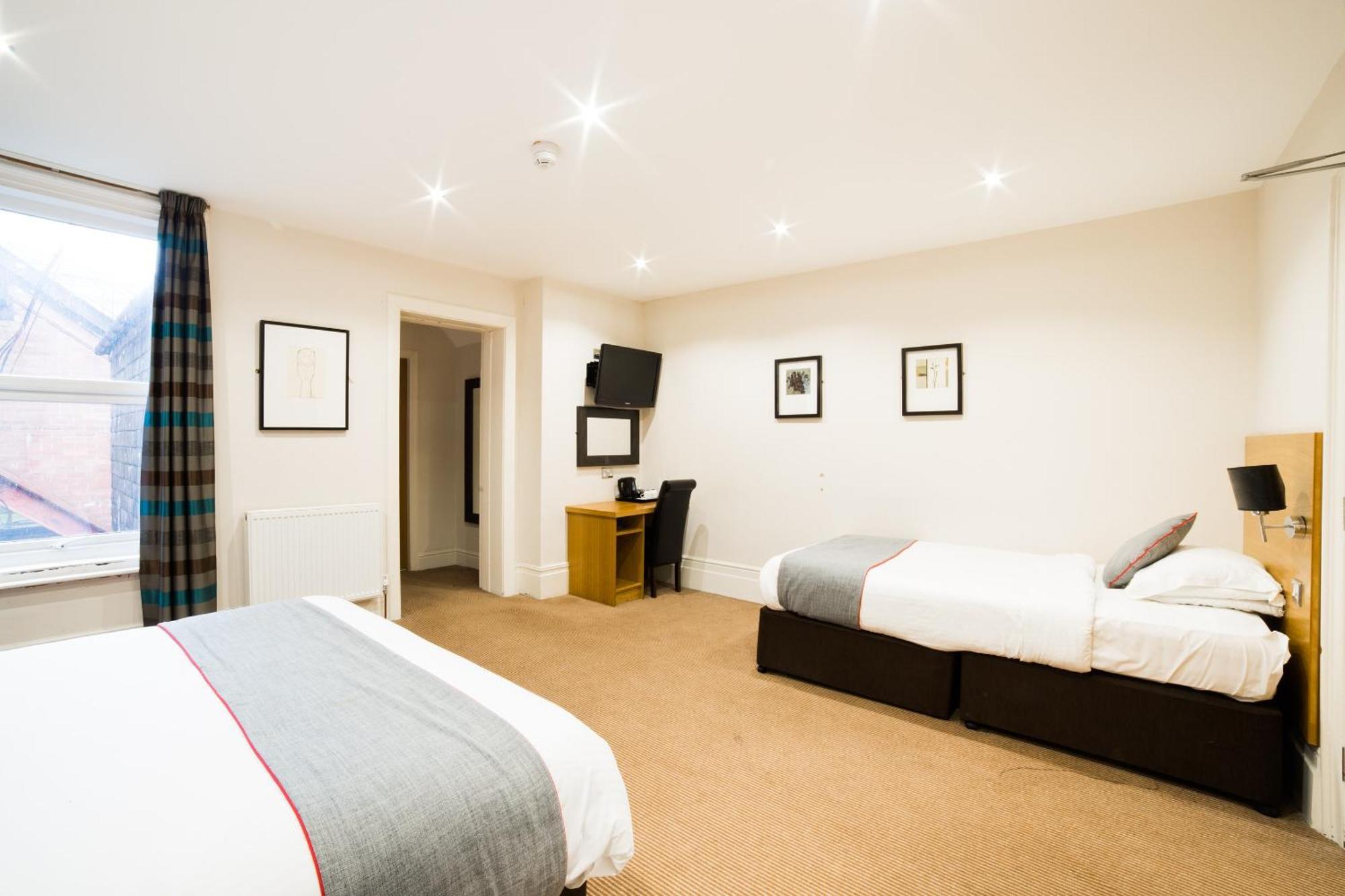 Oyo Imperial Hotel Barrow-in-Furness Екстериор снимка